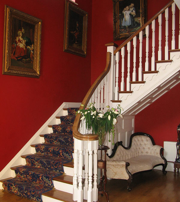 Mahogany-stairs-ballingearyjoinery.ie8.JPG