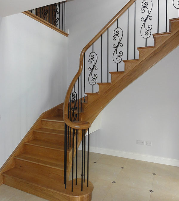 Oak-stairs-ballingearyjoinery.ie5.JPG