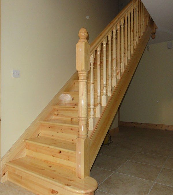 Traditional Pine Stairs 141