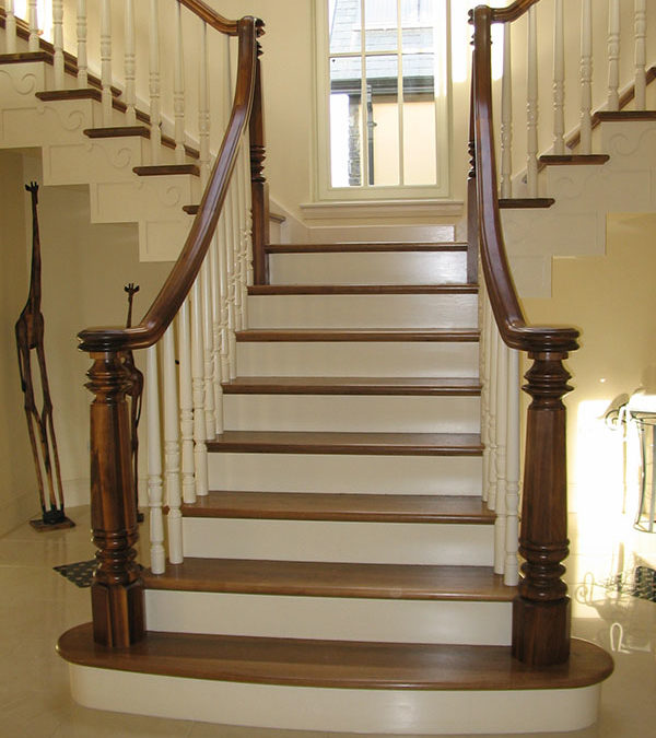 Walnut-stairs-ballingearyjoinery.ie1.JPG