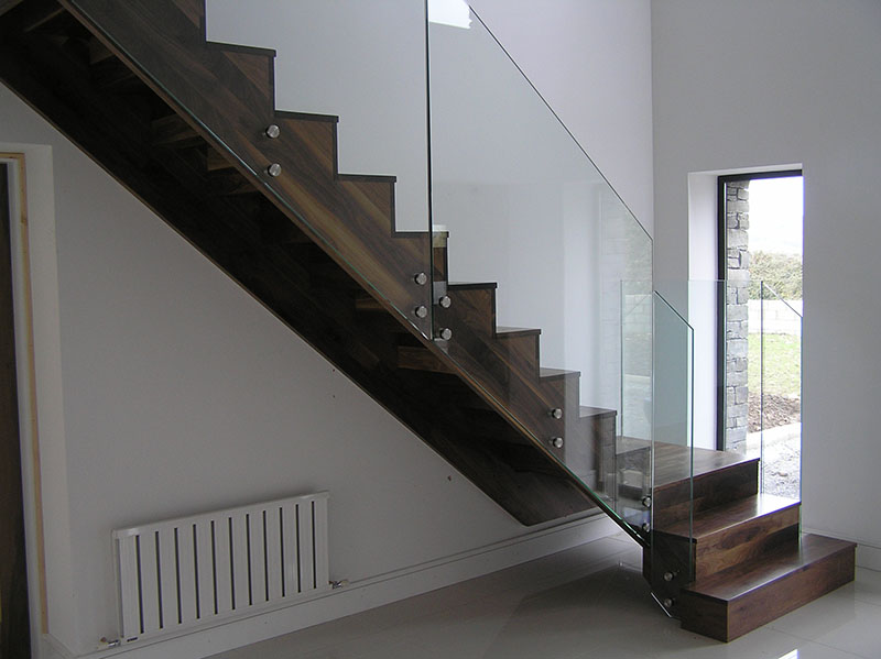 Walnut-stairs-ballingearyjoinery.ie2.JPG