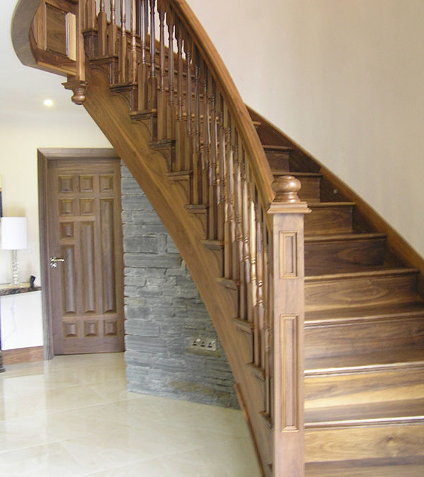 Walnut-stairs-ballingearyjoinery.ie4.JPG