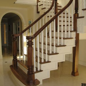 Walnut-stairs-ballingearyjoinery.ie5.JPG