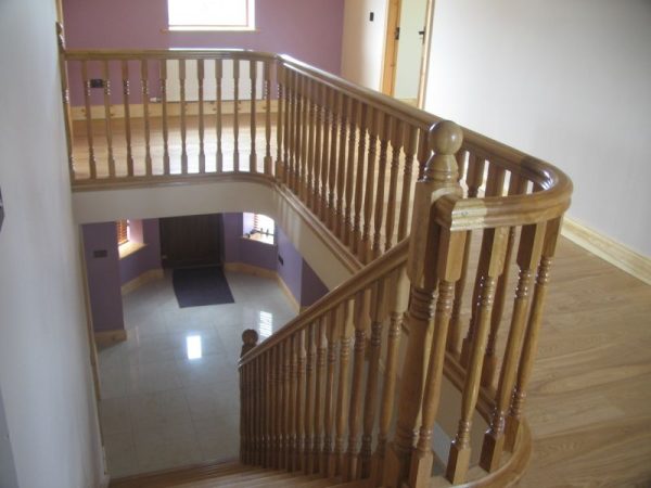 Oak-stairs-ballingearyjoinery.ie25.JPG